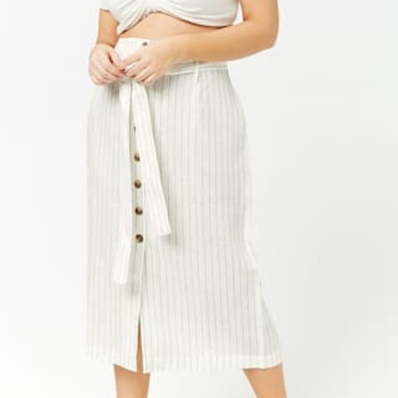 Button down Skirt - Picture 2 of 6